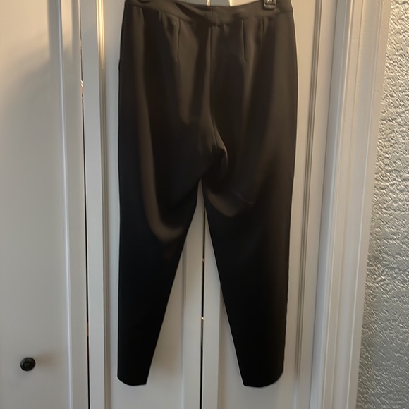 St.John Caviar dress pants. Satin lined Side pockets. Ankle length. 27” inseam. - Picture 8 of 9